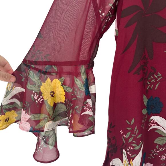 NWOT Vince Camuto Burgundy Floral Bell Sleeve Blouse Size Medium - Picture 3 of 9